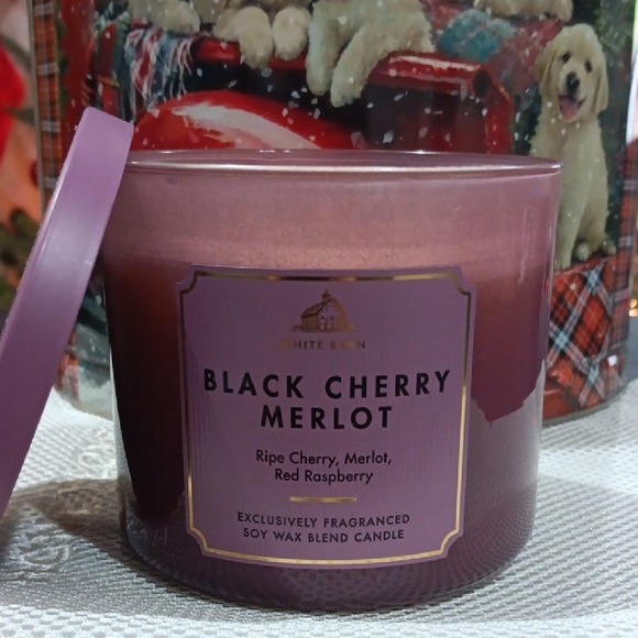 White Barn Black Cherry Merlot Candle - Rich Purple - Picture 2 of 5